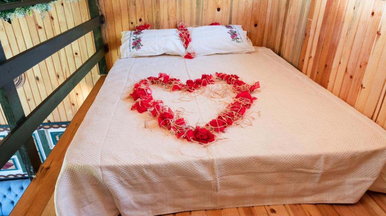Bed and Breakfast Serender Bungalov à Foça Extérieur photo